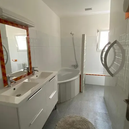 Beautiful House In Center Of Ferienhaus Bordeaux
